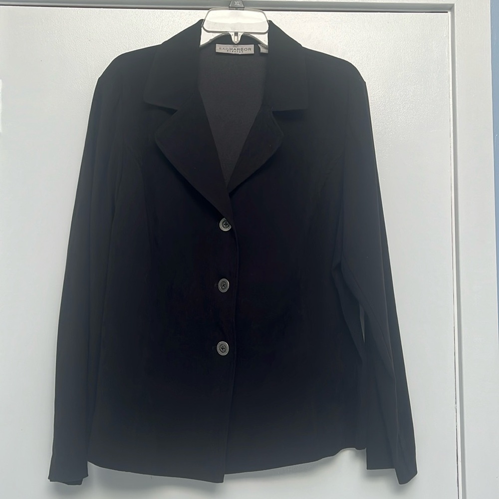 Black Sag Harbor stretch blazer. Size XL